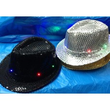 כובע נדלק עם אורות